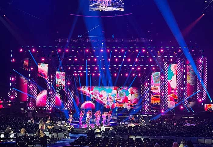 Tom Kenny, Felix Peralta and David Convertino Create Latin Grammy Looks with Chauvet Professional and 4Wall