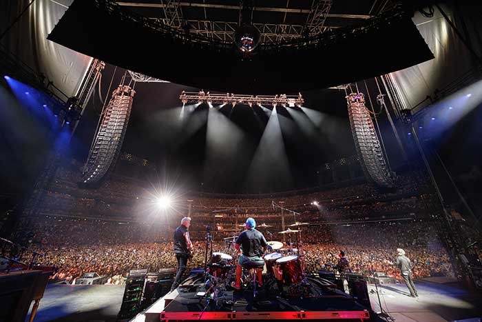 photos: Courtesy of Green Day Tour Production 